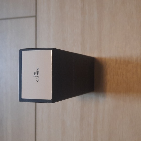 NWT Laura Mercier Foundation - Picture 3 of 3